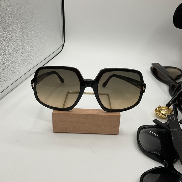 Tom Ford Sunglasses FT0992 in Black - Picture 4 of 11
